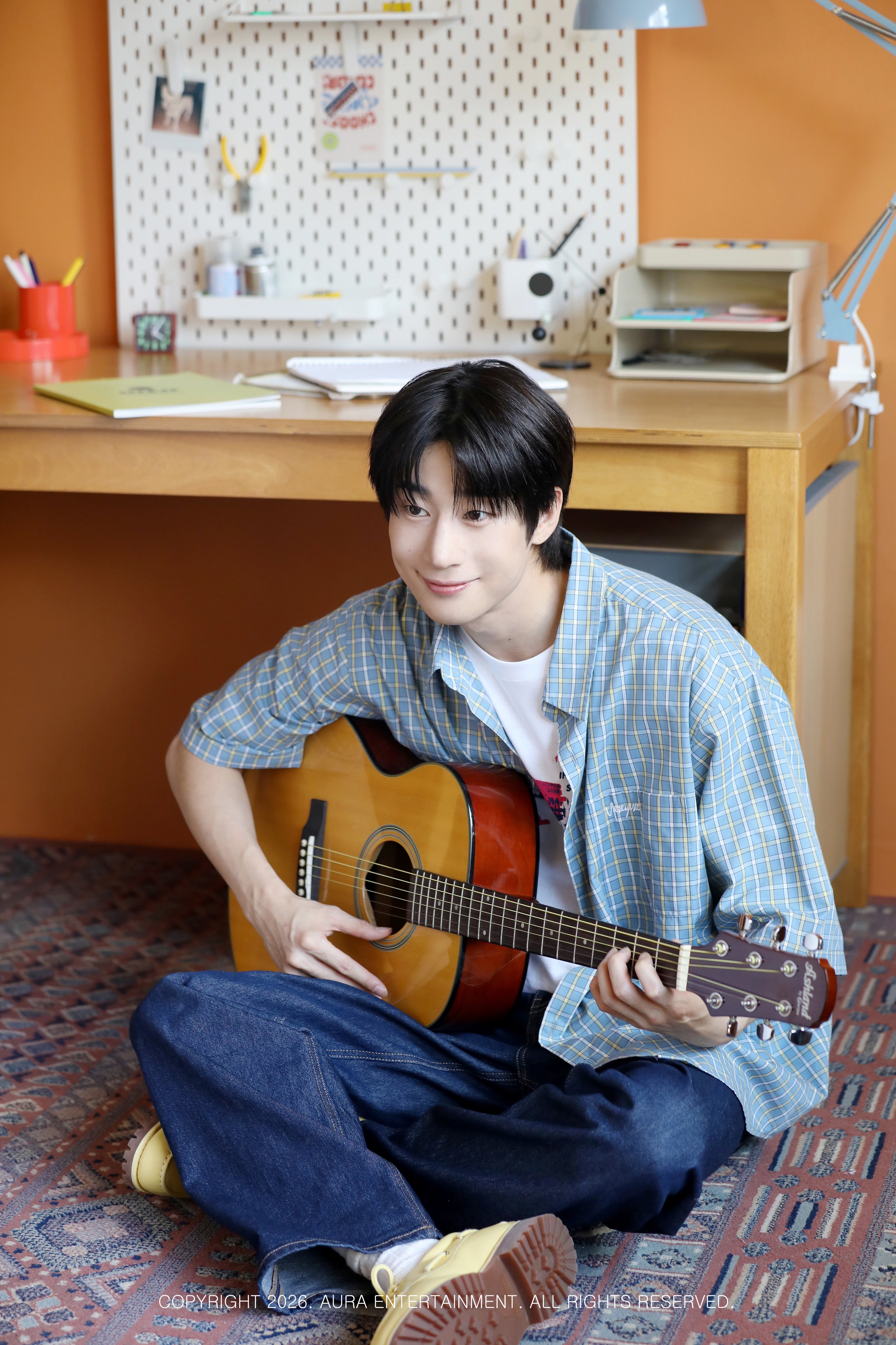 Behind-the-scenes cut of Han Seungwoo