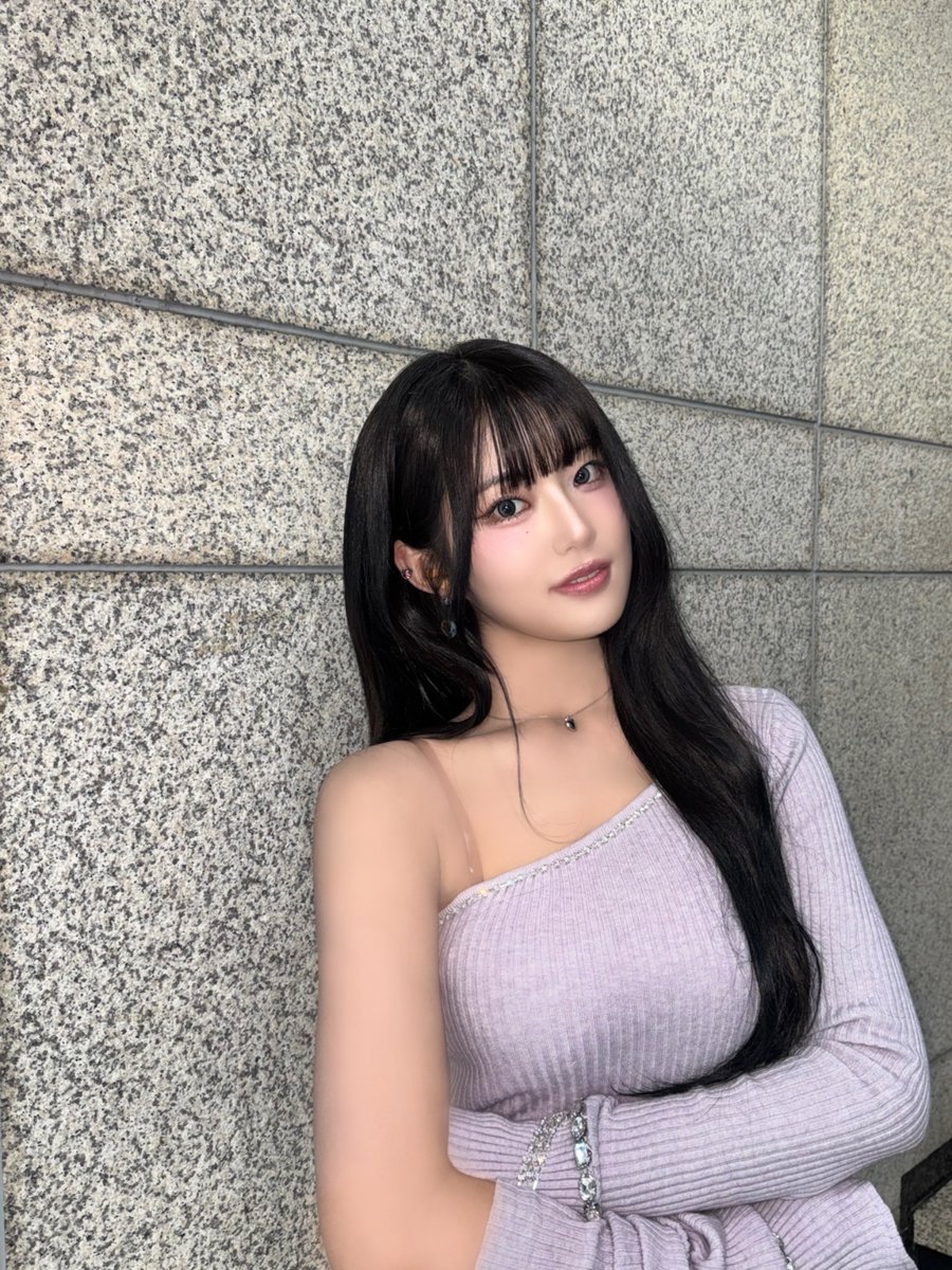 Behind-the-scenes cut of H1-KEY