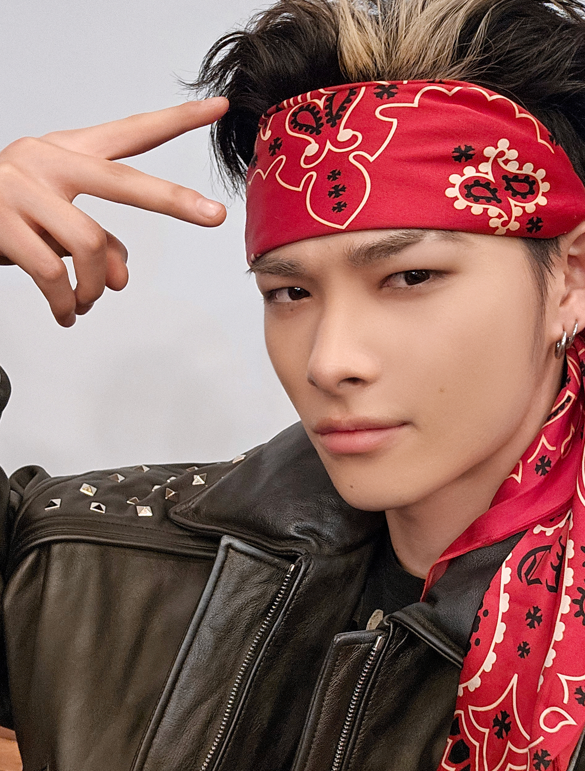 Recent activity shot of NI-KI (ENHYPEN)