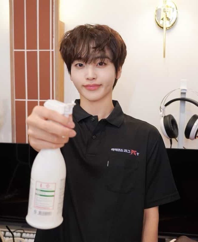 형준 (CRAVITY)의 최신 사진