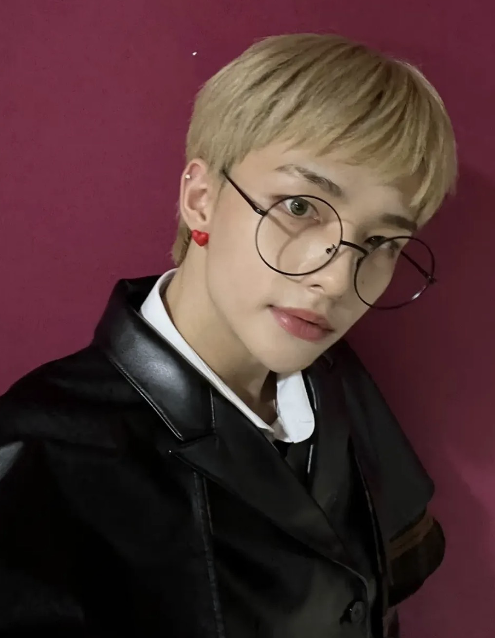 A moment captured by Hyunjin (Stray Kids)'s fan