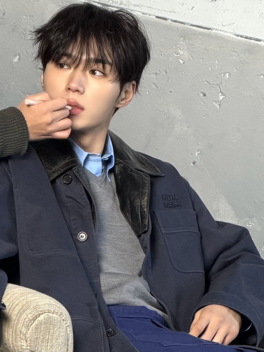 Behind-the-scenes cut of Kim Junseo (ALPHA DRIVE ONE)