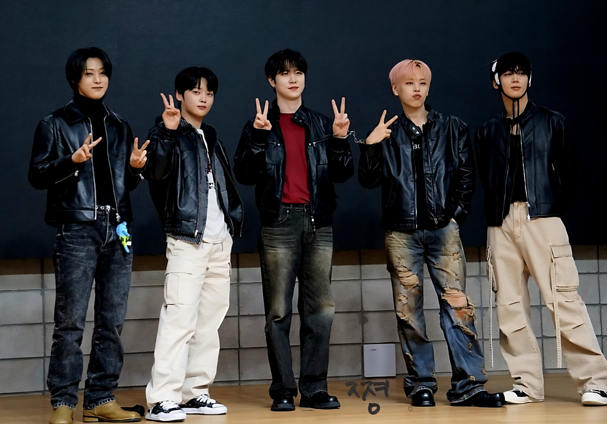 Foto aktivitas terbaru WEi