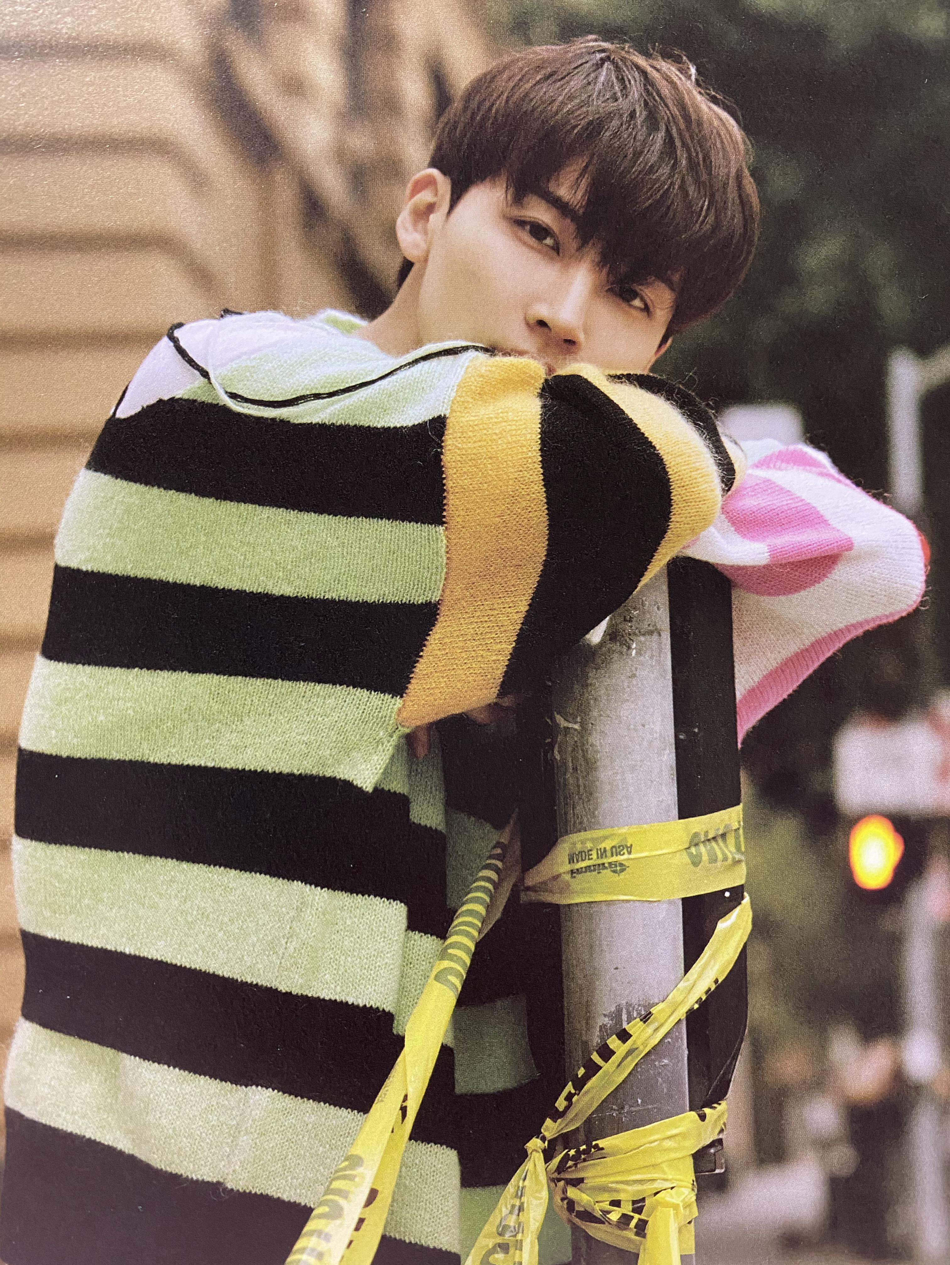 A moment captured by Jeonghan (SEVENTEEN)'s fan