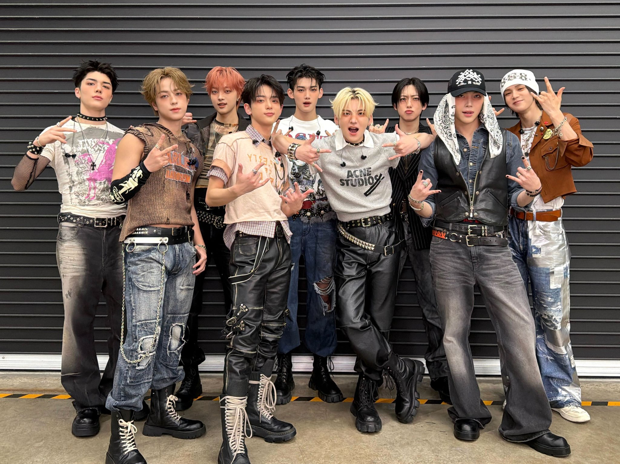 Behind-the-scenes cut of &TEAM