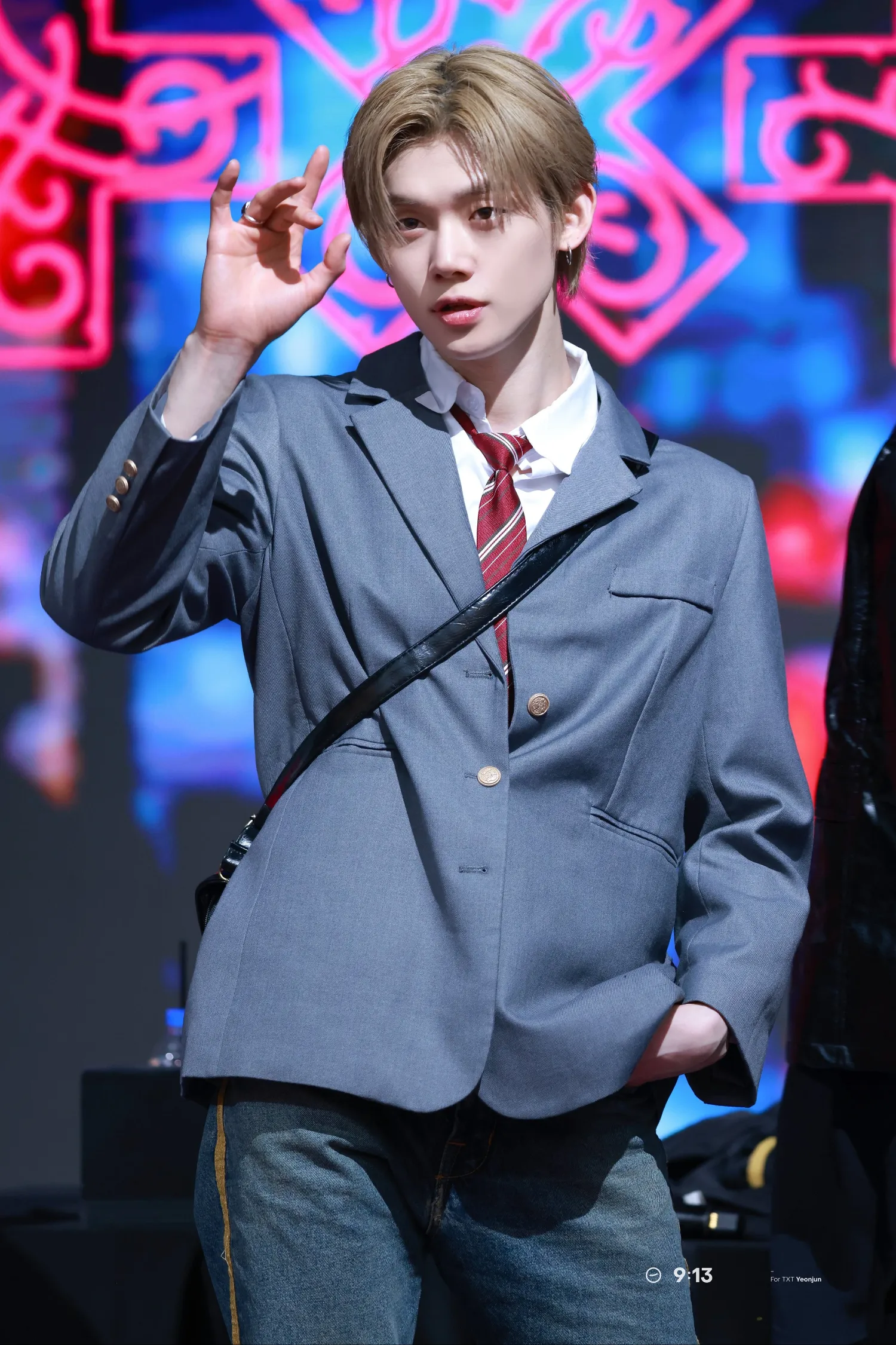 Foto aktivitas terbaru Yeonjun (TOMORROW X TOGETHER)