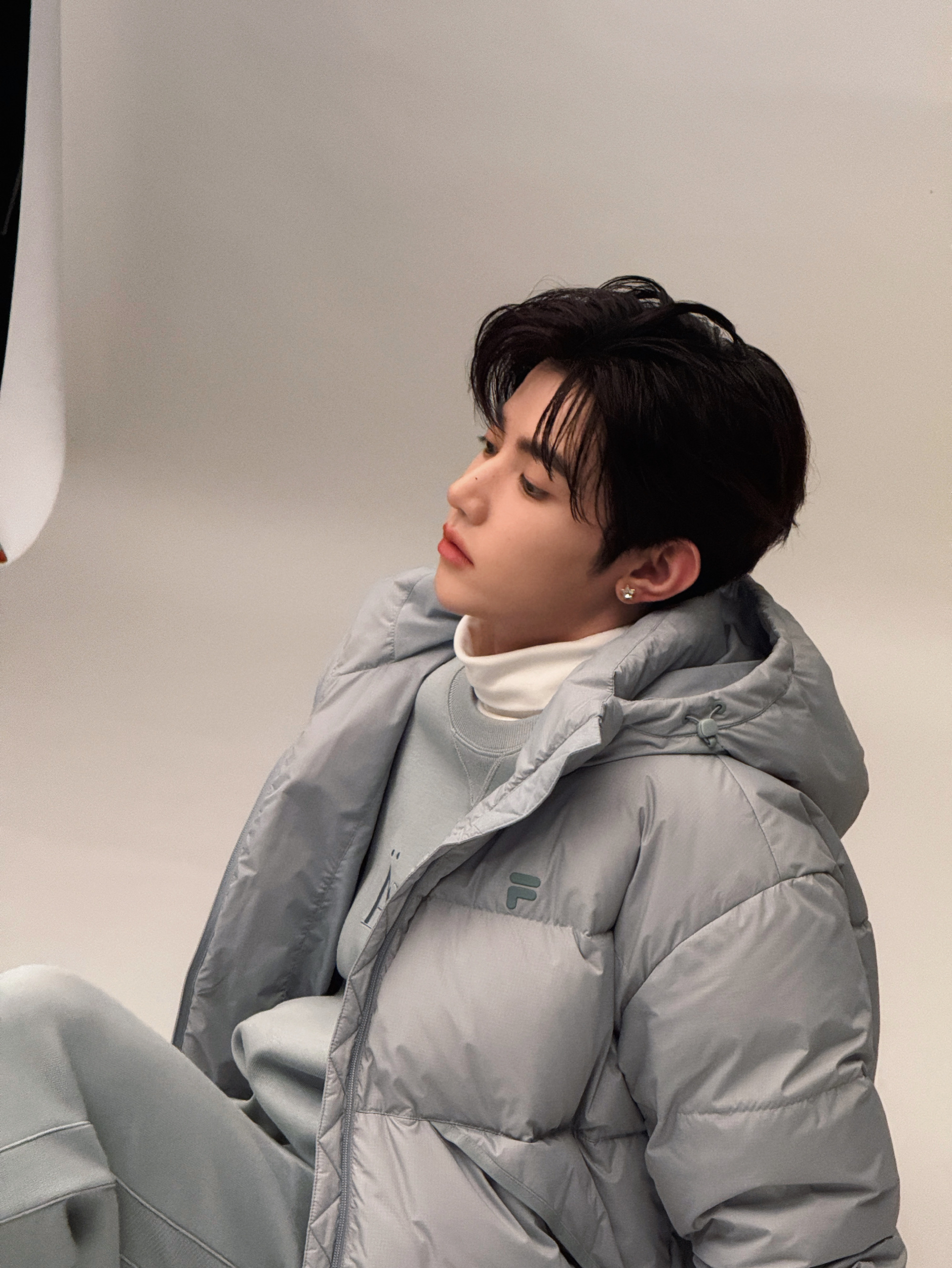 Behind-the-scenes cut of Zhang Hao (ZEROBASEONE)