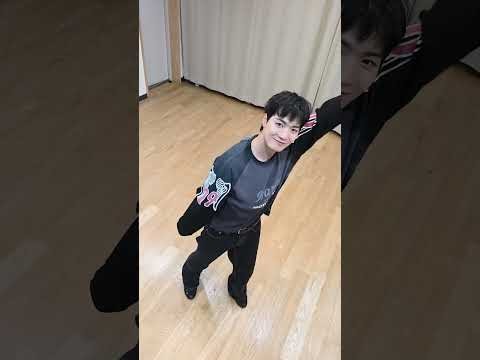Behind-the-scenes cut of Kim Jonghyeon