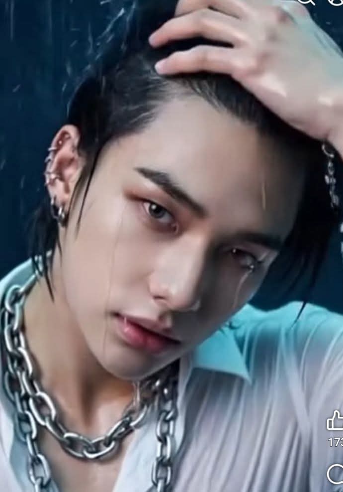 Behind-the-scenes cut of Hyunjin (Stray Kids)