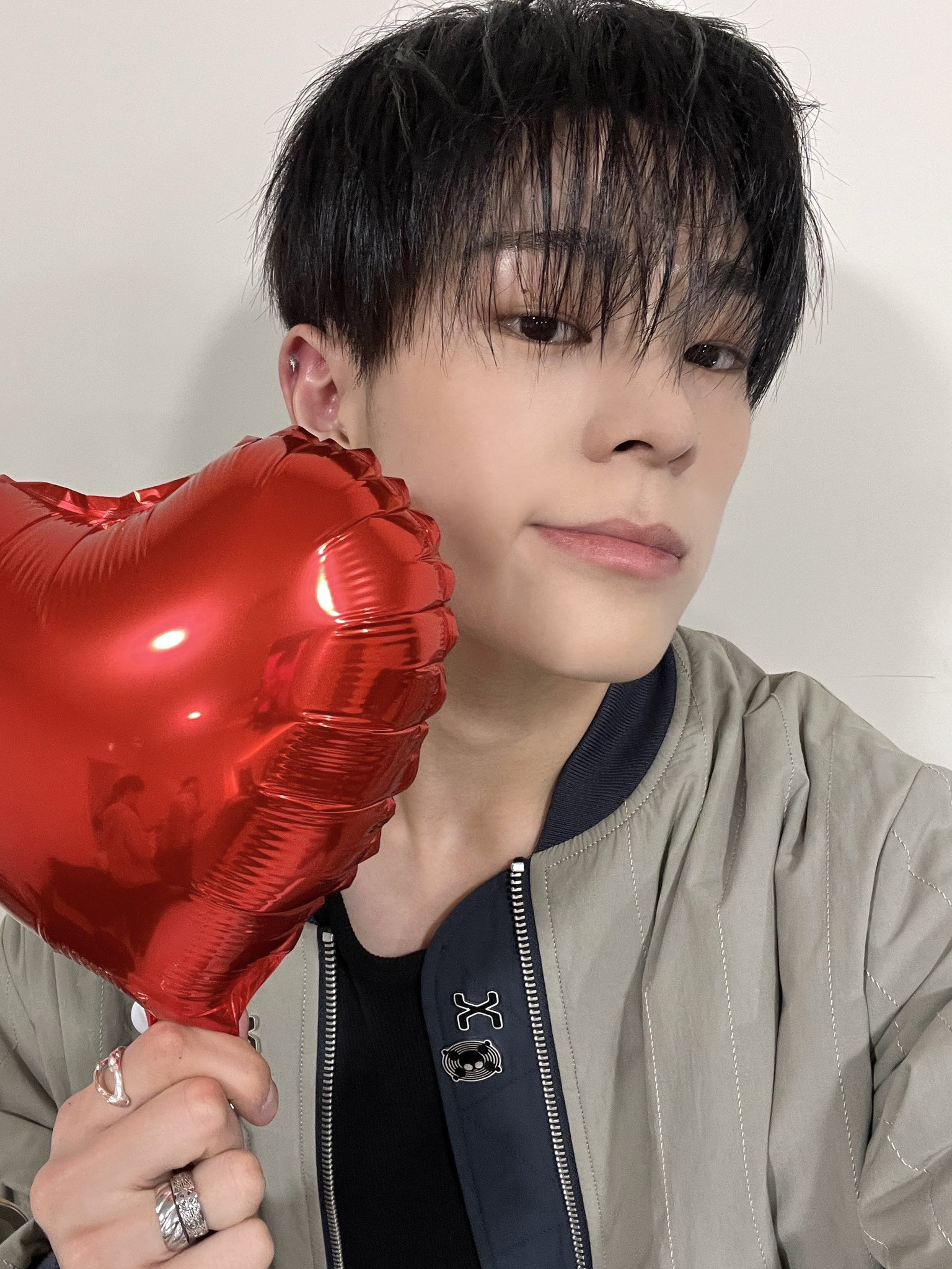 A moment captured by Kim Junmin (WHIB)'s fan