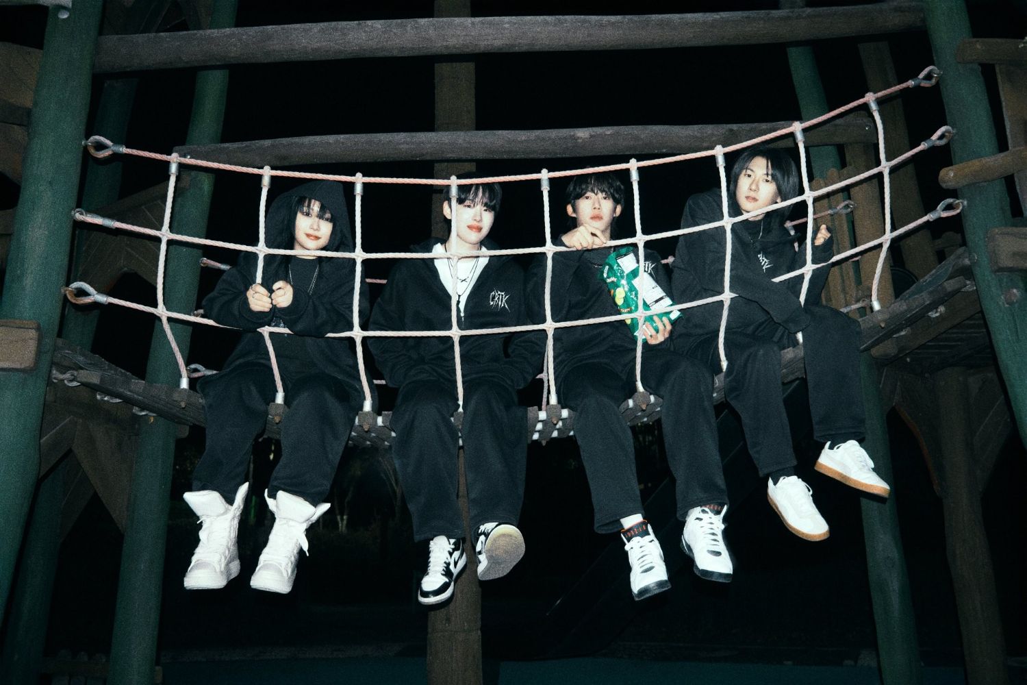 Foto aktivitas terbaru DREAMCATCHER