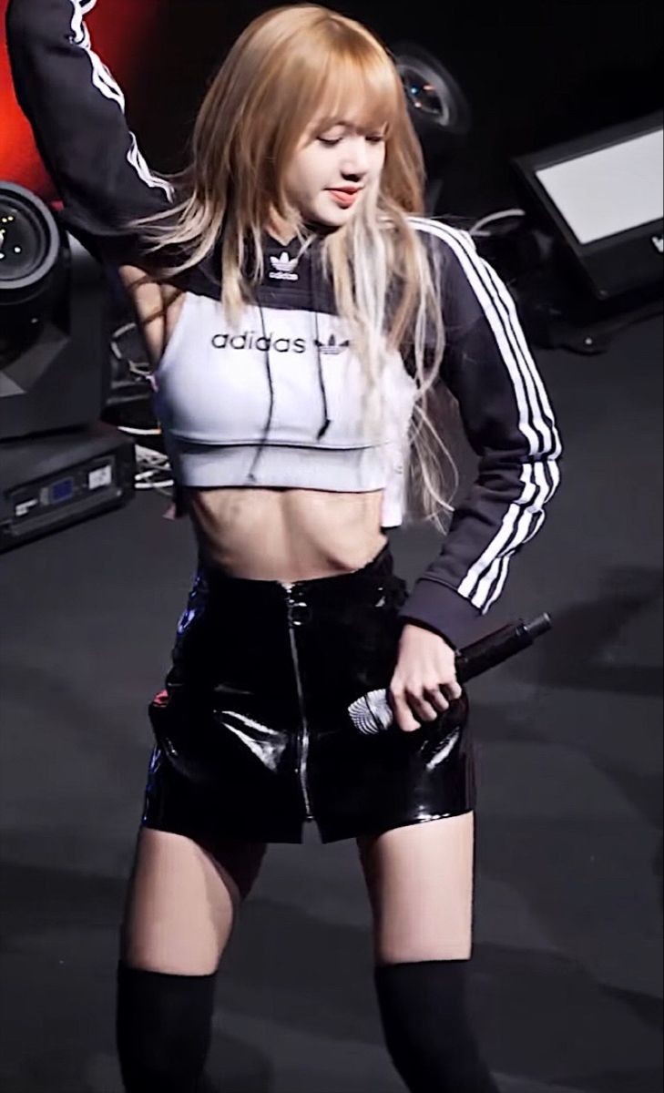 리사 (BLACKPINK) 최근 활동샷