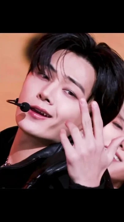 Today's most popular wallpaper in the Jay (ENHYPEN) community