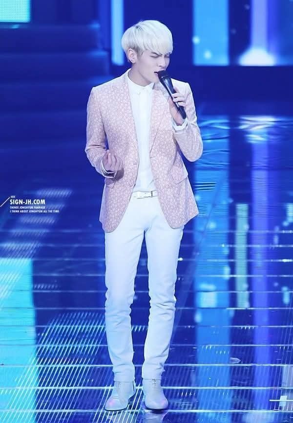 Latest photo of Jonghyun (SHINee)