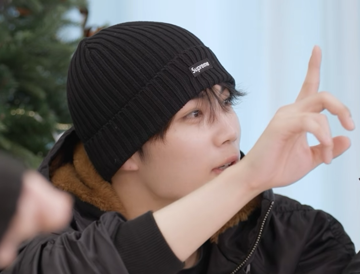 A moment captured by Park Gunwook (ZEROBASEONE)'s fan