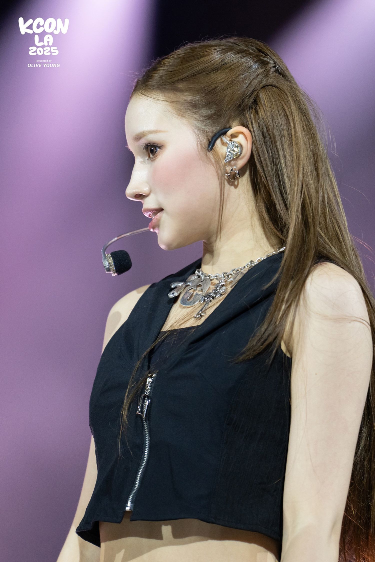 K-POP posts beloved by 휴닝바히에 (Kep1er) fans