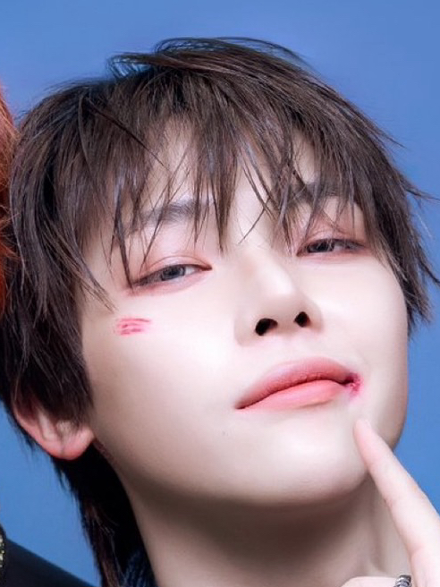 A moment captured by Nicholas (&TEAM)'s fan