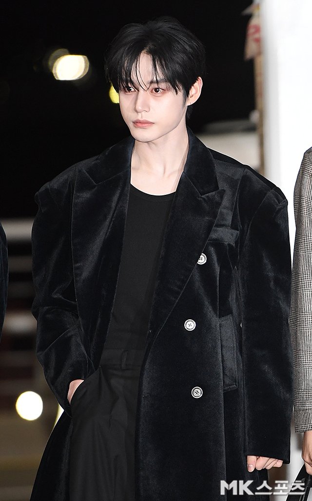 Latest photo of Kim Jiwoong (ZEROBASEONE)