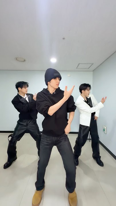 Behind-the-scenes cut of NCT DREAM