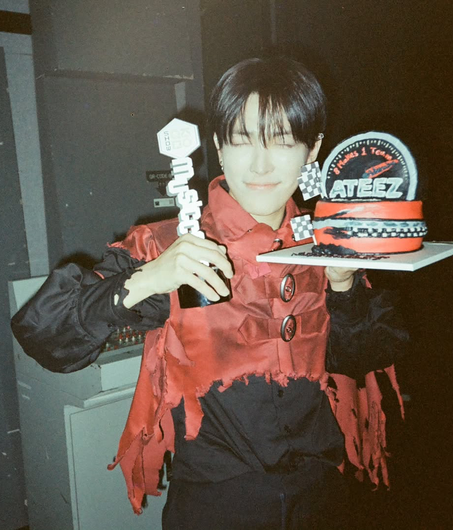 Behind-the-scenes cut of Hongjoong (ATEEZ)