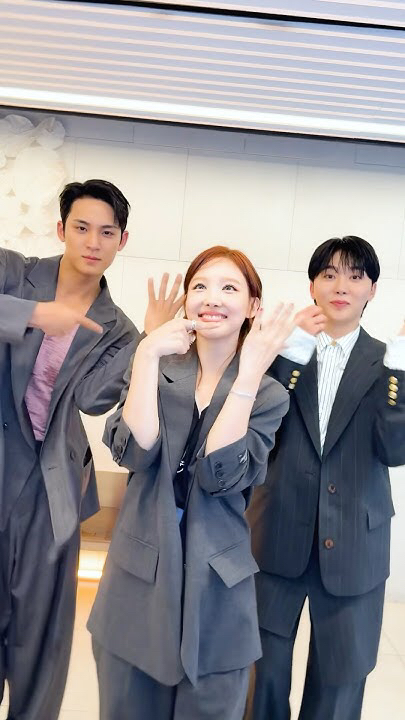 Behind-the-scenes cut of TWICE