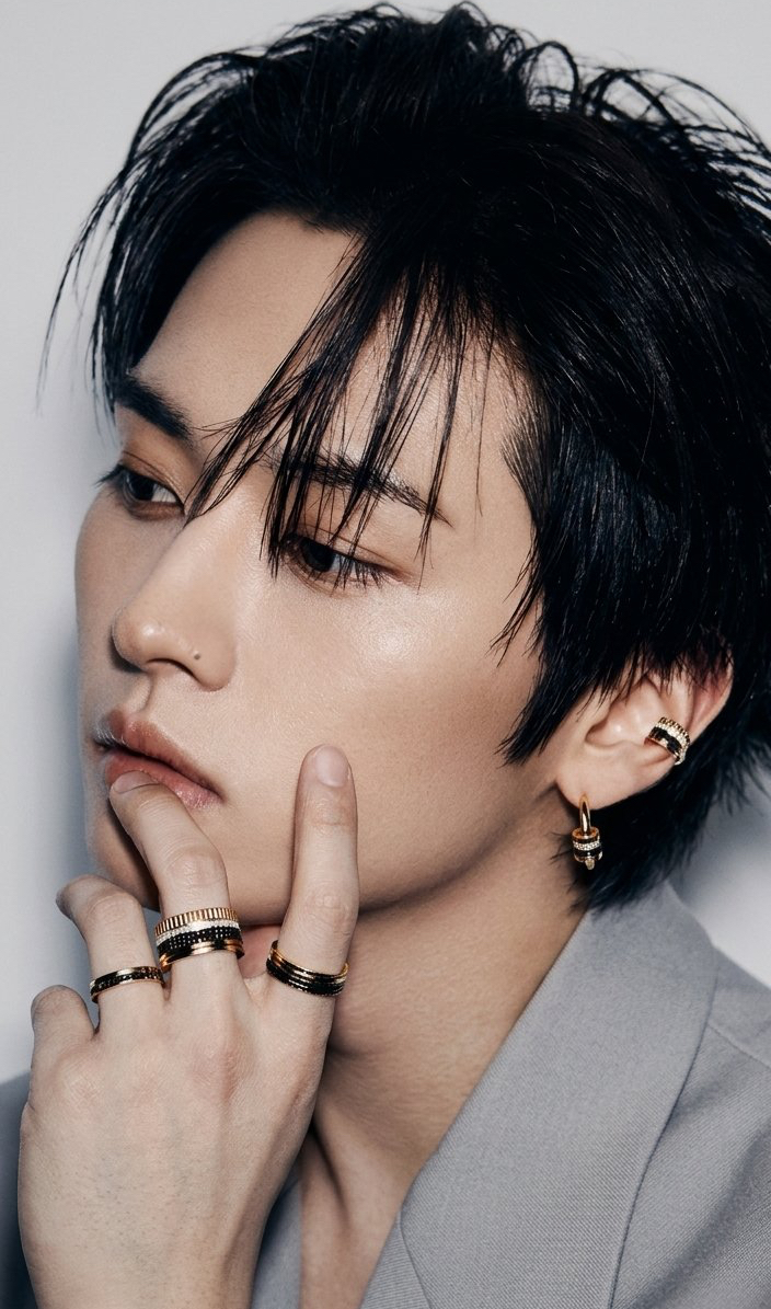 Fandom-recommended wallpaper image of Lee Know (Stray Kids)