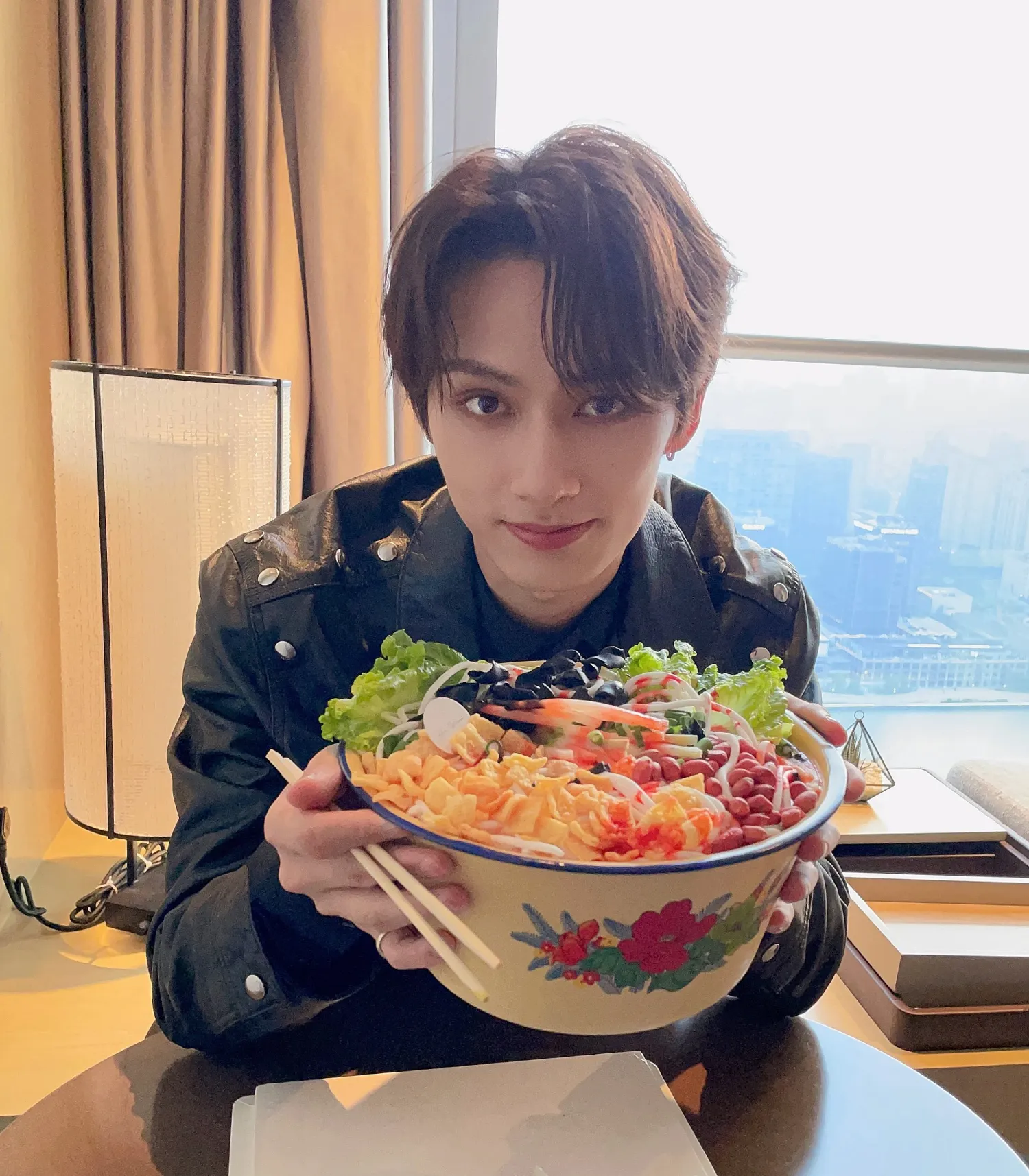 A moment captured by Jun (SEVENTEEN)'s fan
