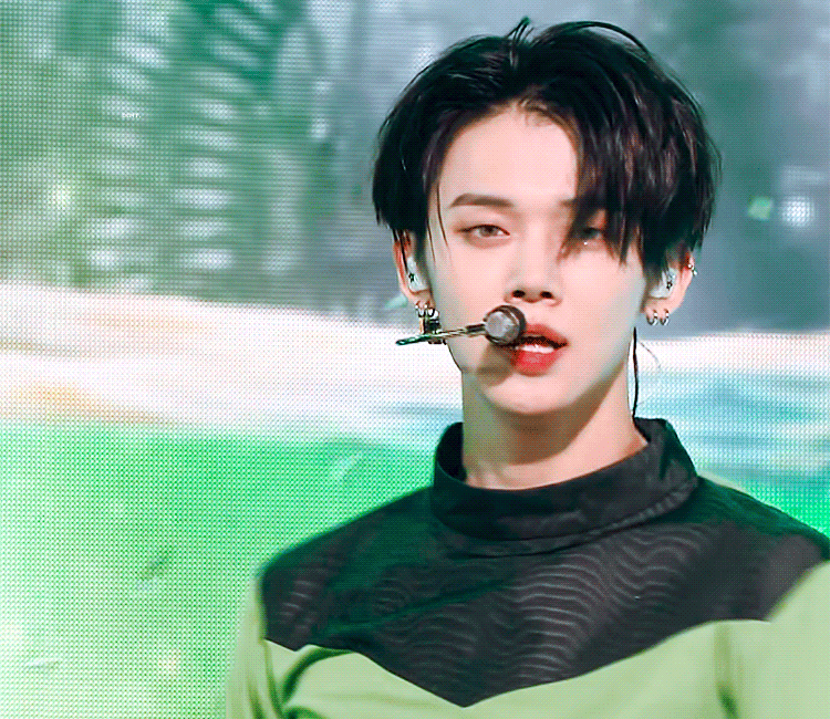 Foto terbaru Yeonjun (TOMORROW X TOGETHER)