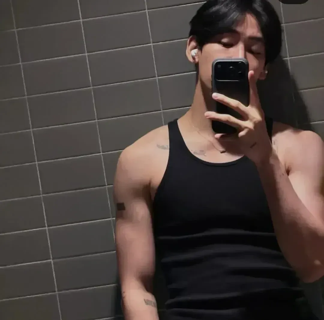 Latest photo of Bambam (GOT7)