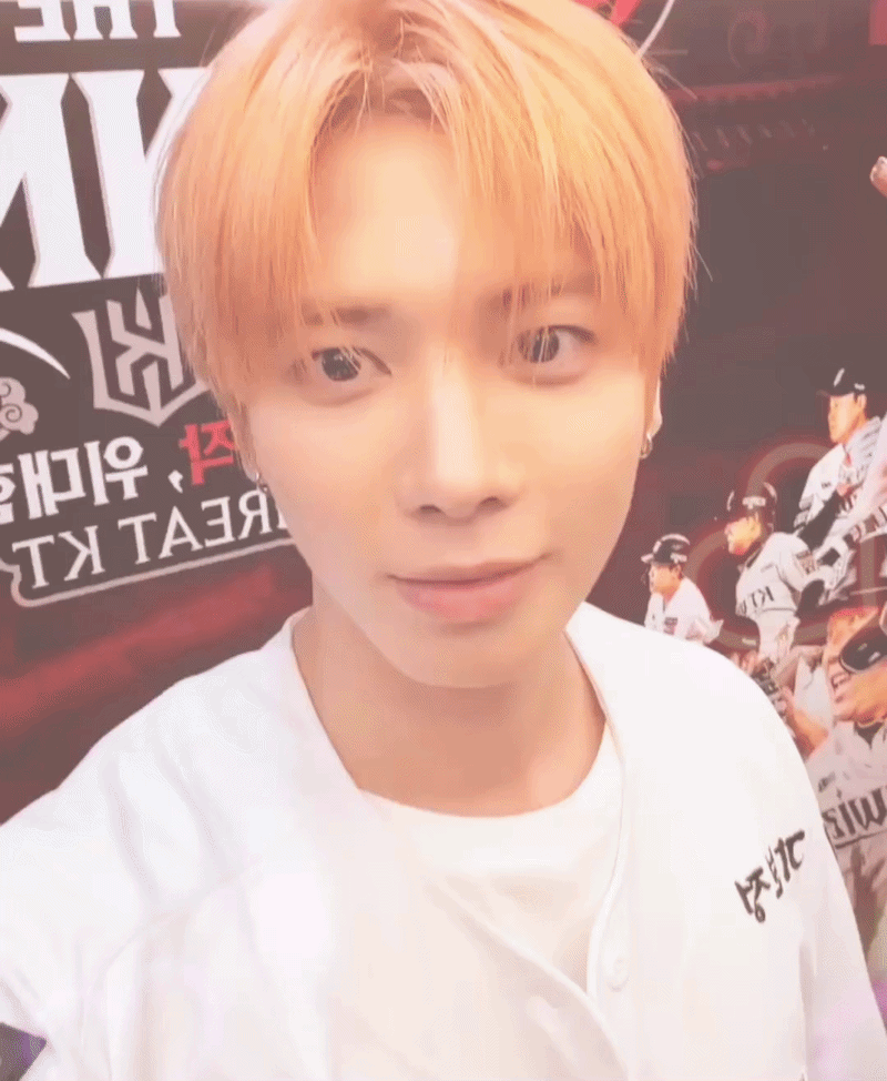 太顯 (TOMORROW X TOGETHER)粉絲拍下的瞬間