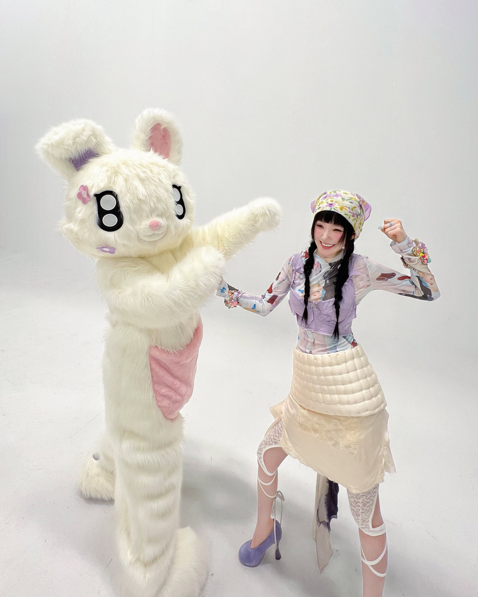 Behind-the-scenes cut of Red Velvet