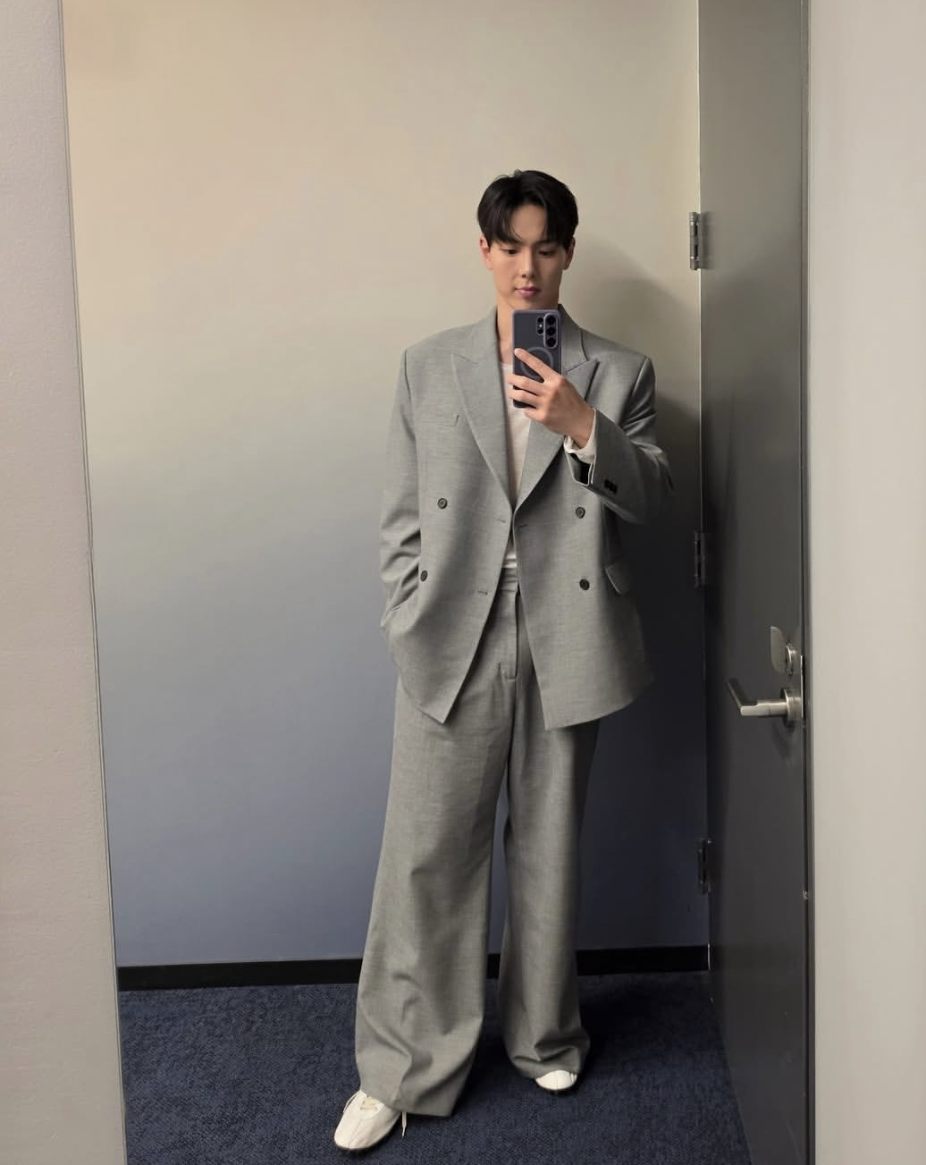 Latest photo of Shownu (MONSTA X)