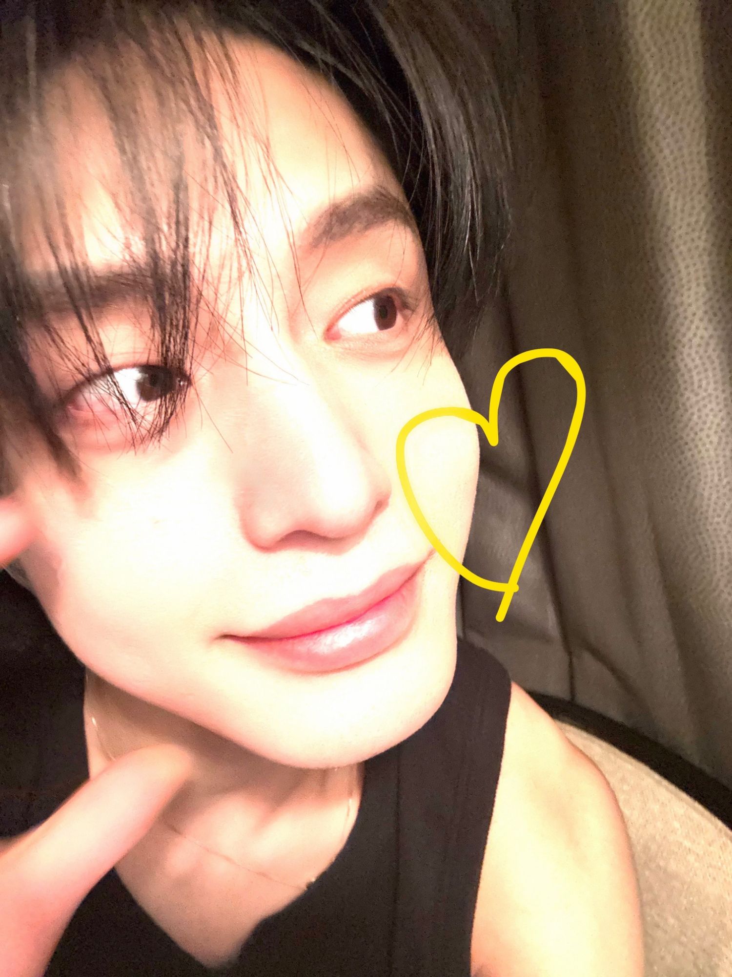 Foto aktivitas terbaru Kim Jiwoong (ZEROBASEONE)