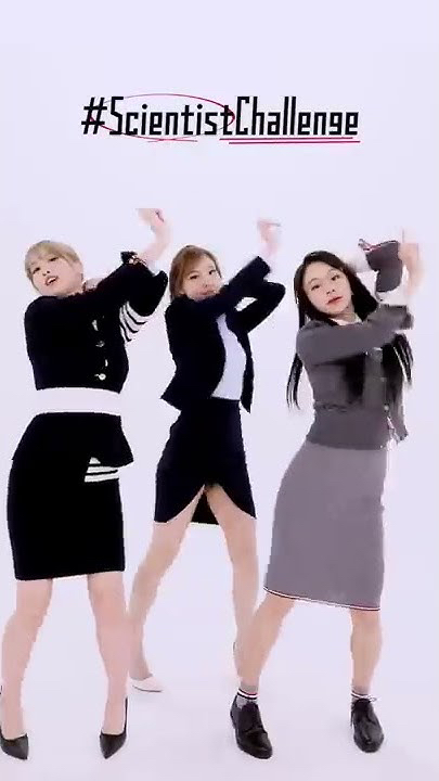 모모 (TWICE)의 비하인드 컷