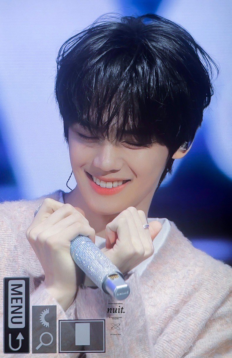 Behind-the-scenes cut of Kim Gyuvin