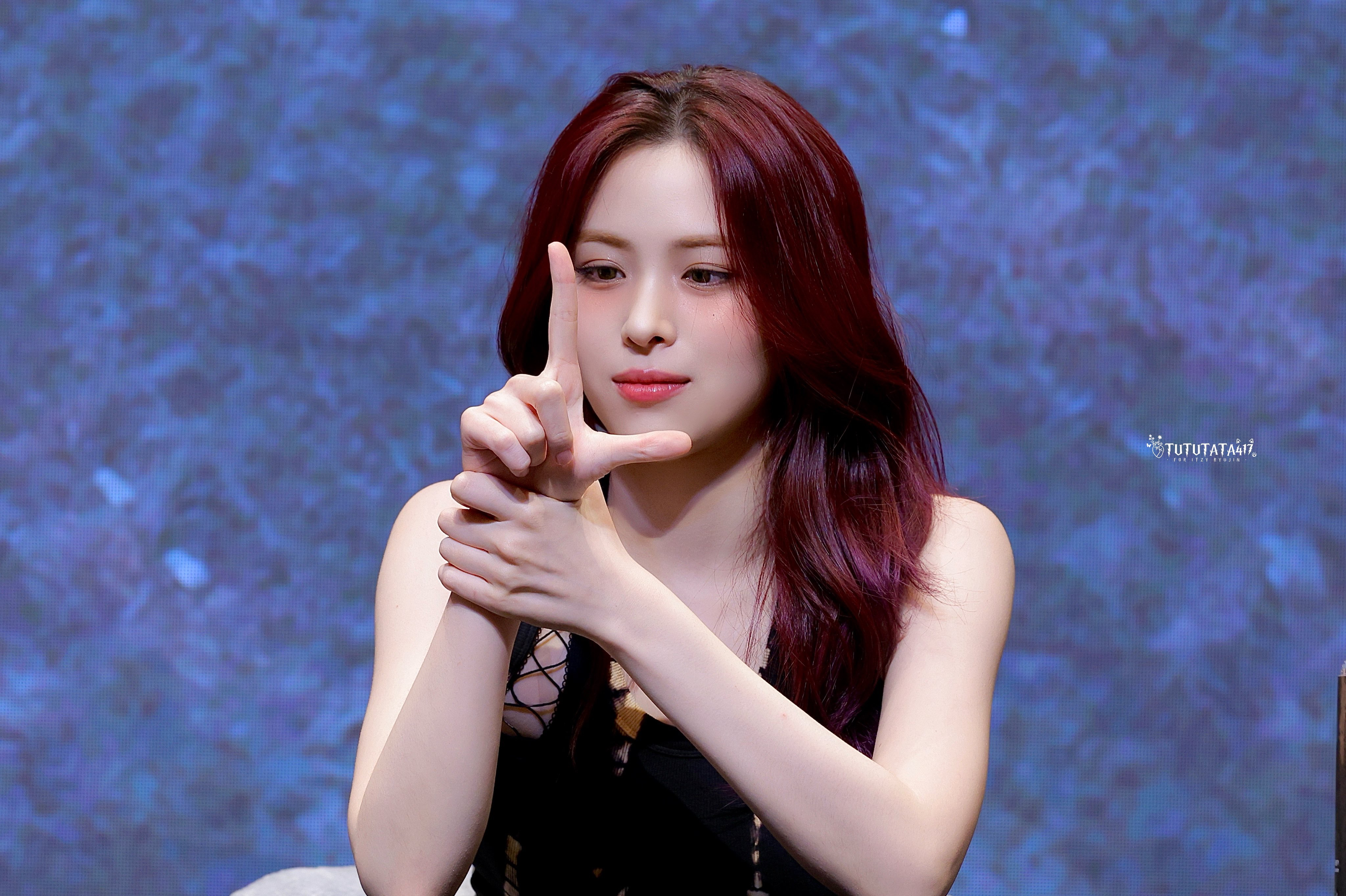 A moment captured by Ryujin (ITZY)'s fan