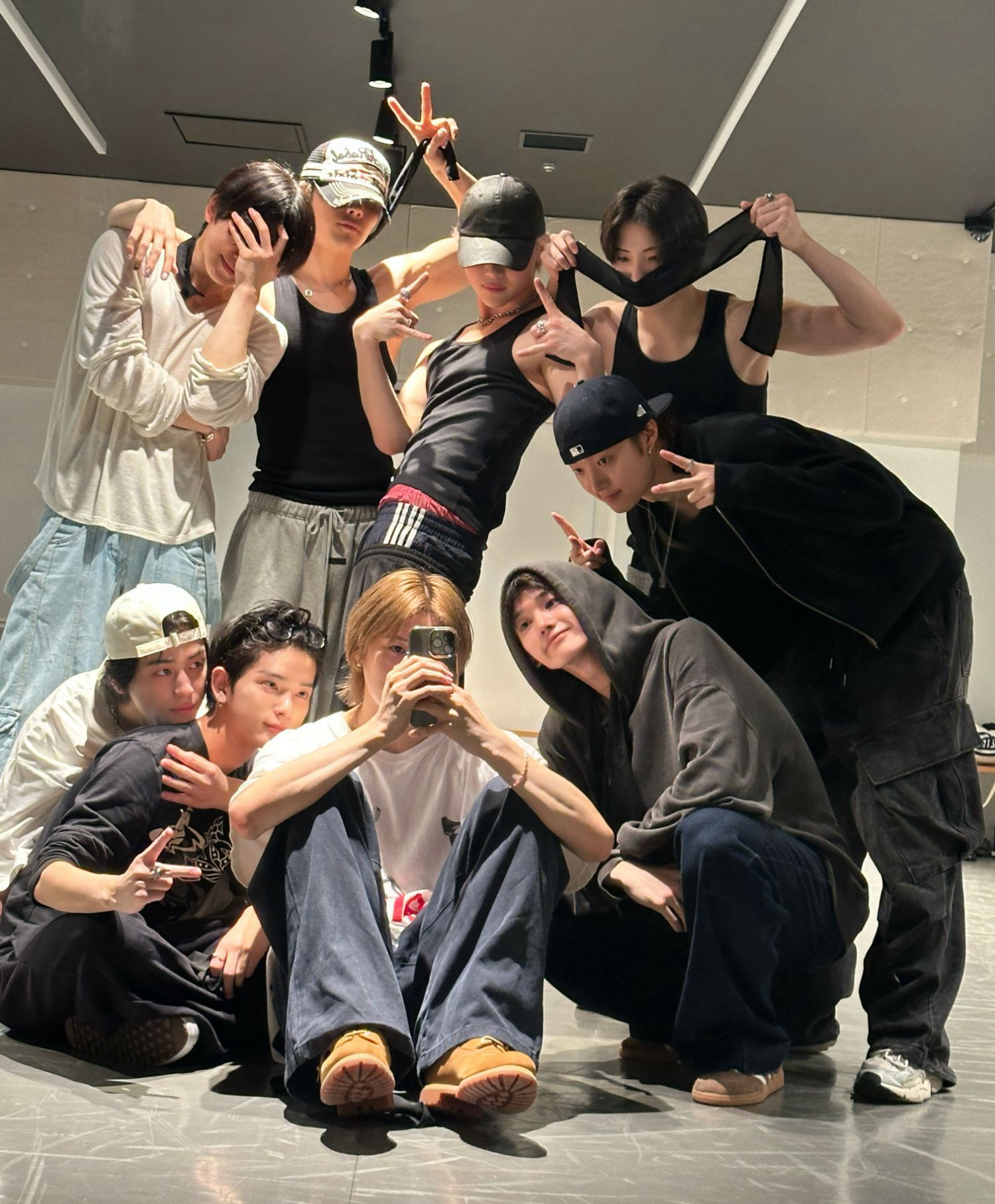 Latest photo of &TEAM