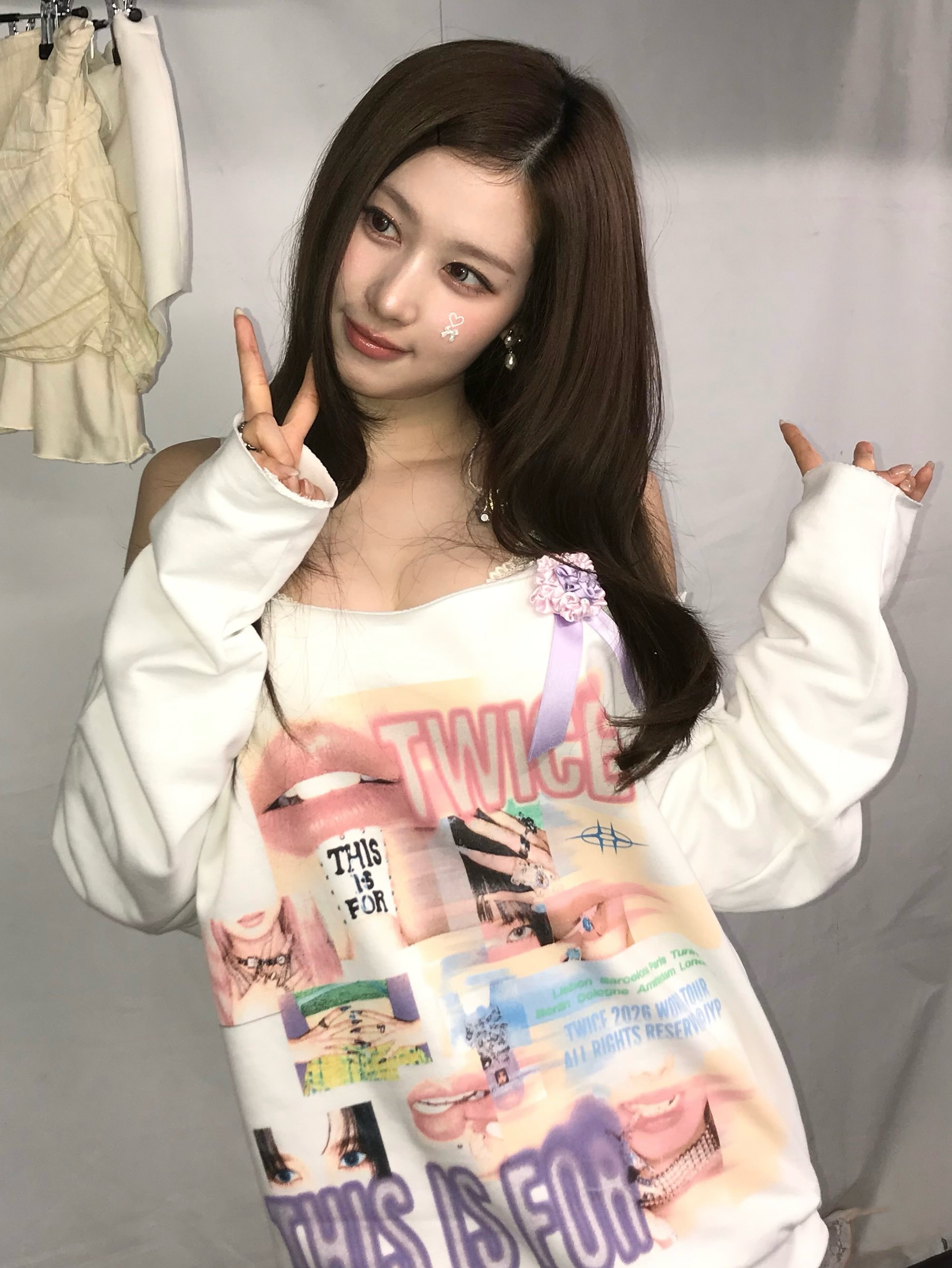 Potret di balik layar Sana (TWICE)