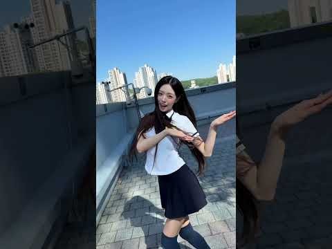 Behind-the-scenes cut of ITZY