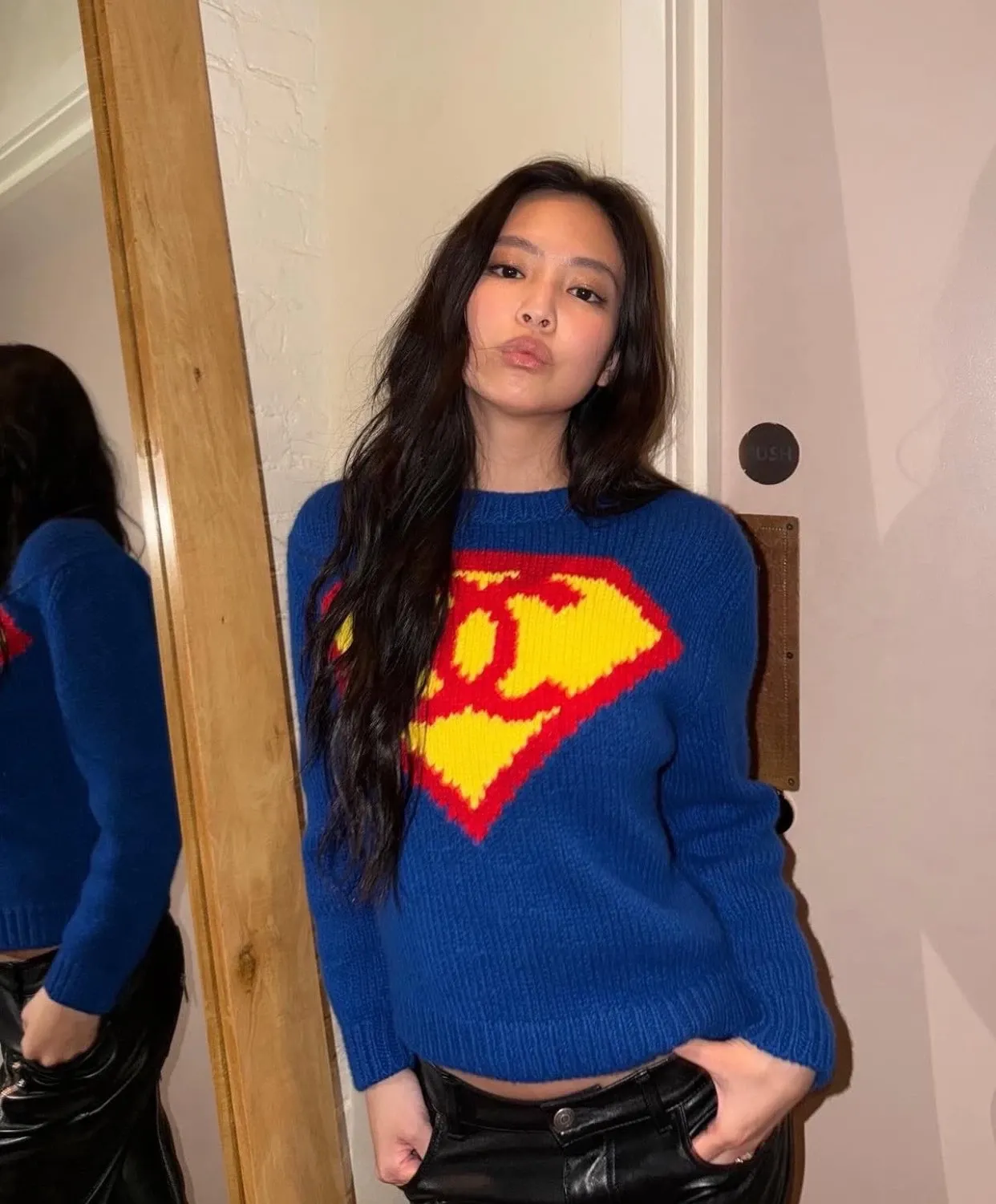 Jennie (BLACKPINK)粉丝拍下的瞬间