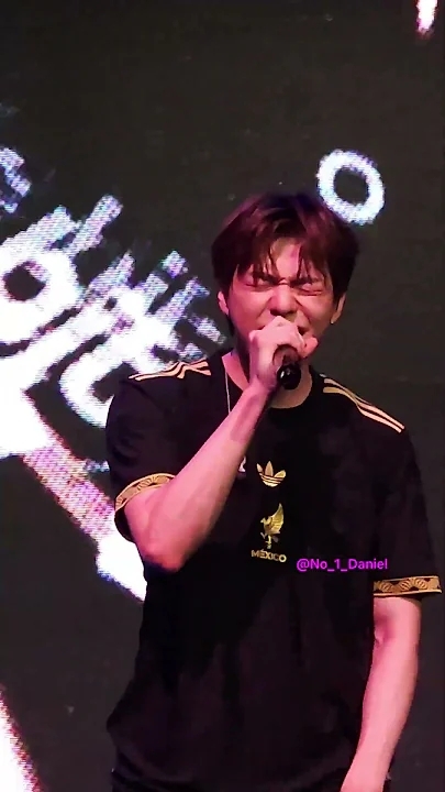 Today's most popular wallpaper in the Kang Daniel community