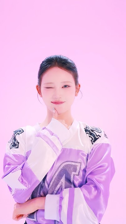 Recent activity shot of Sakurai Miu (ME:I)