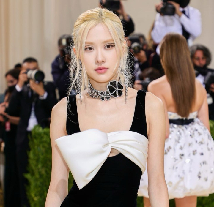 ROSÉ (BLACKPINK)的最新照片