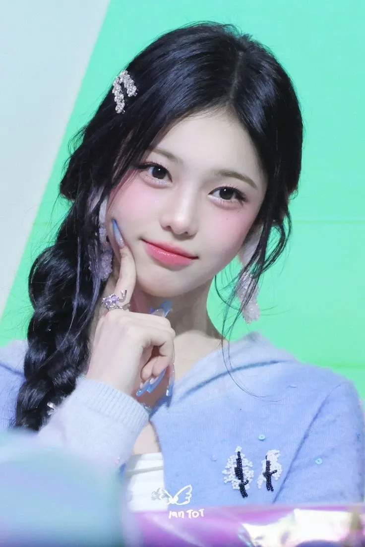 Latest photo of Ian (Hearts2Hearts)