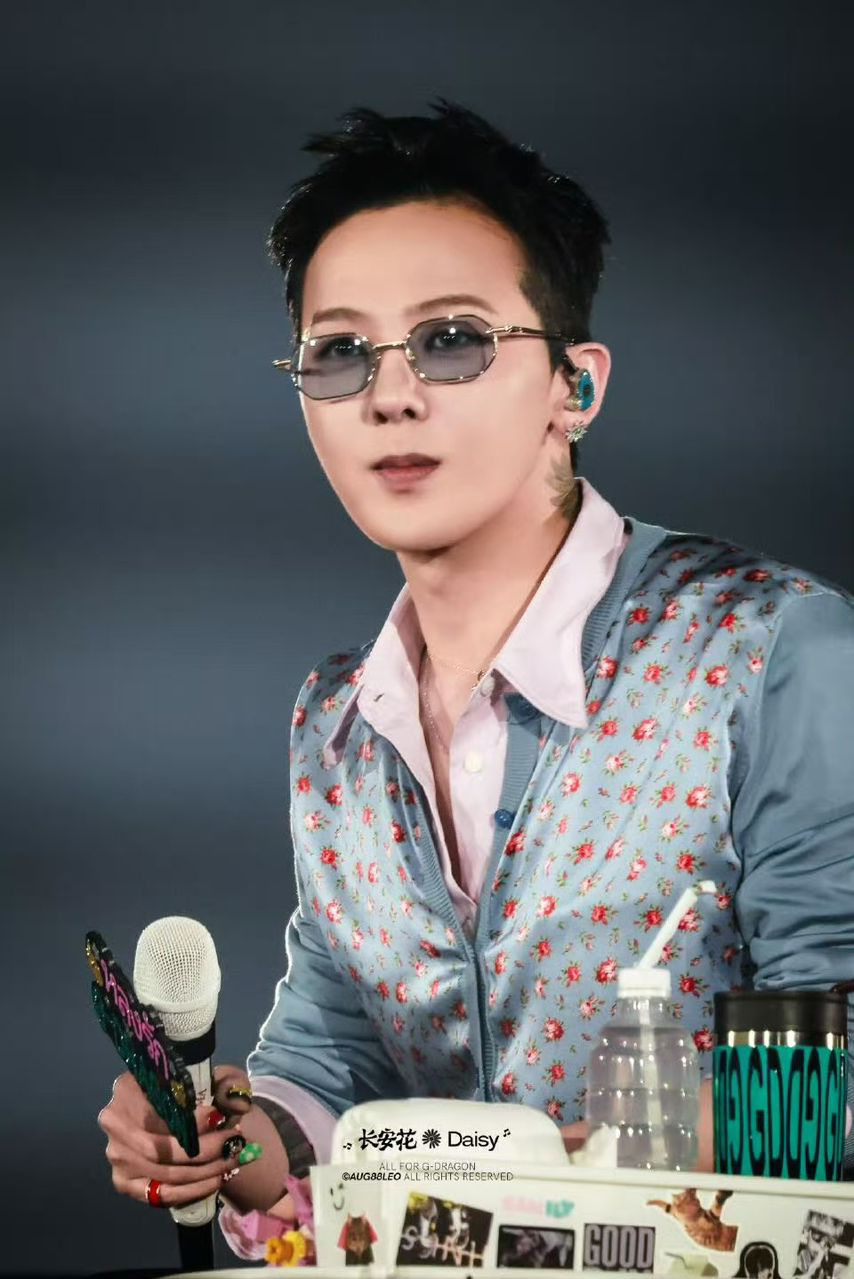 G-DRAGON (BIGBANG)の舞台裏ショット