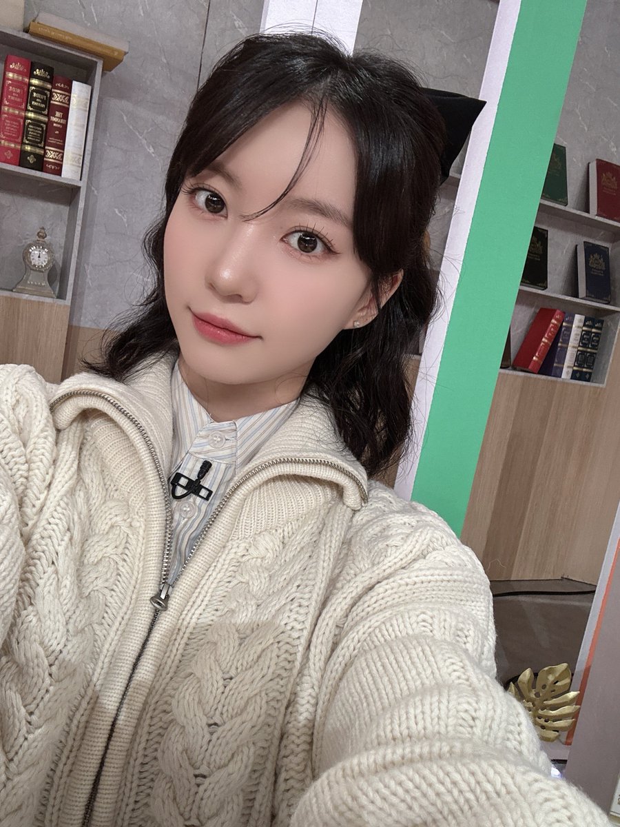 Behind-the-scenes cut of OH MY GIRL