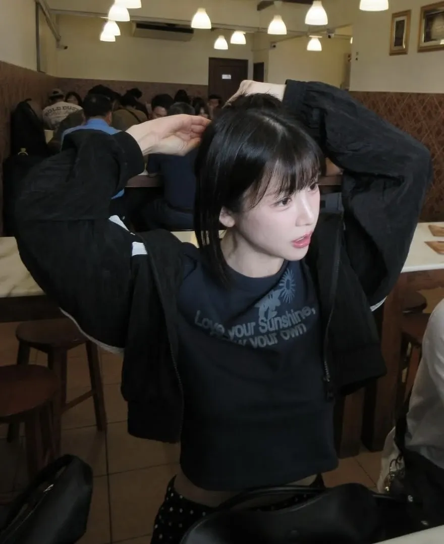 Latest photo of Park Chorong (Apink)