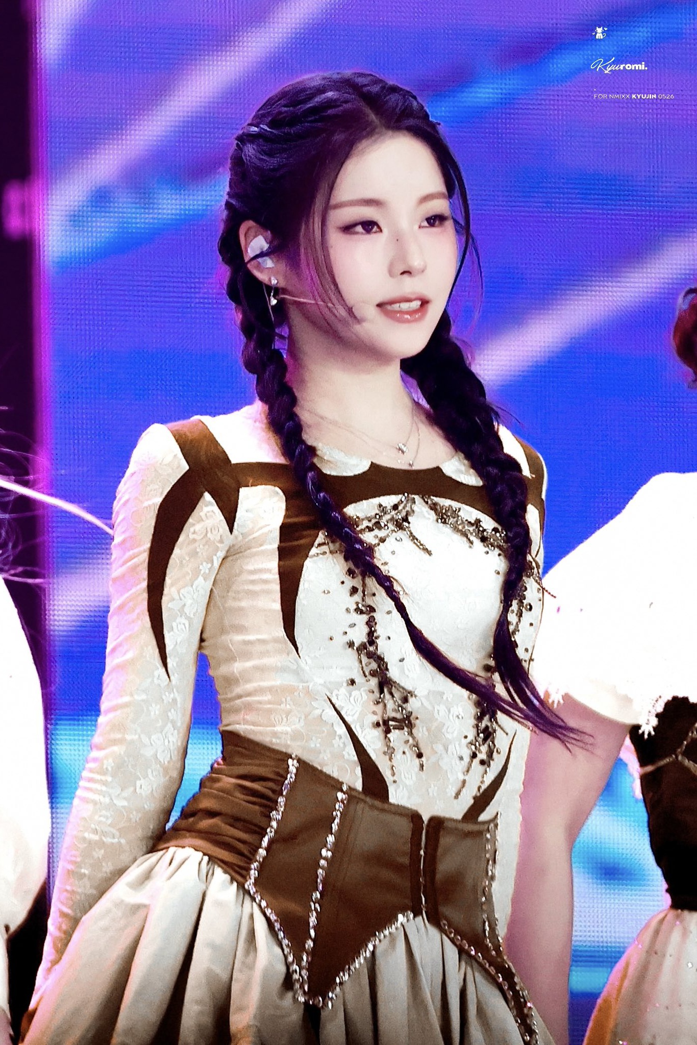 A moment captured by NMIXX's fan