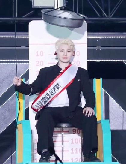 Behind-the-scenes cut of Woozi (SEVENTEEN)