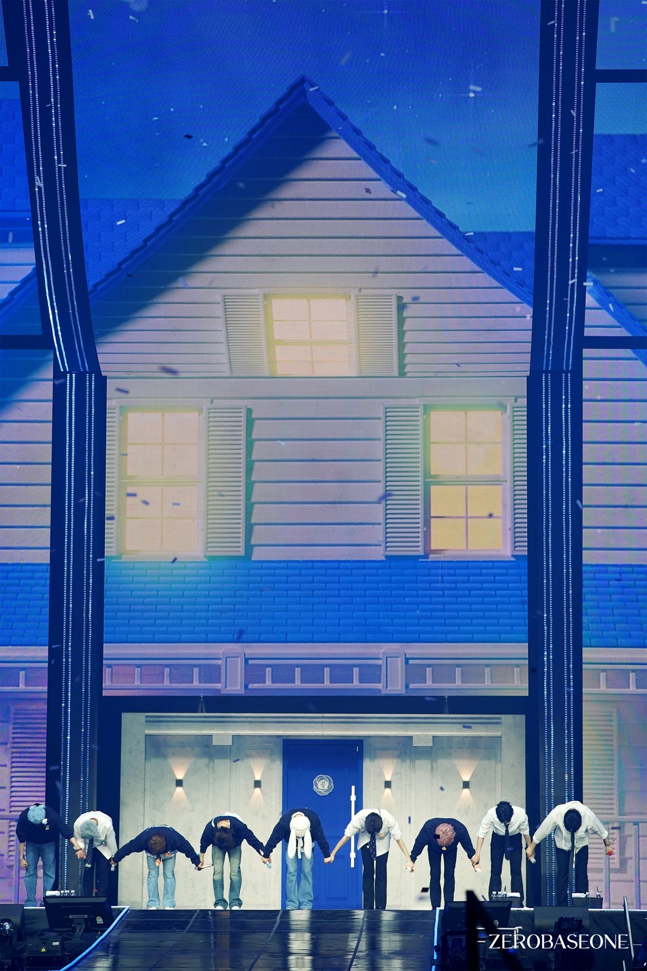 成韓彬 (ZEROBASEONE)的最新照片